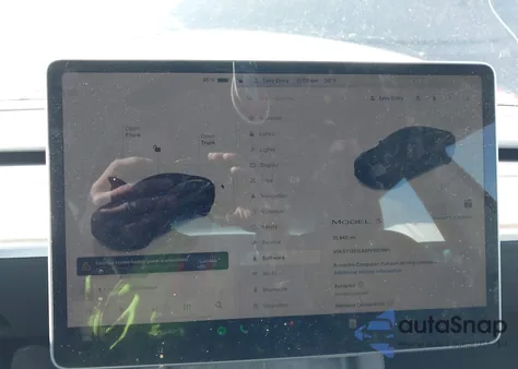 2023 Tesla Model 3 Rear-Wheel Drive z USA, uszkodzony, nr VIN 5YJ3E1EA8PF687861